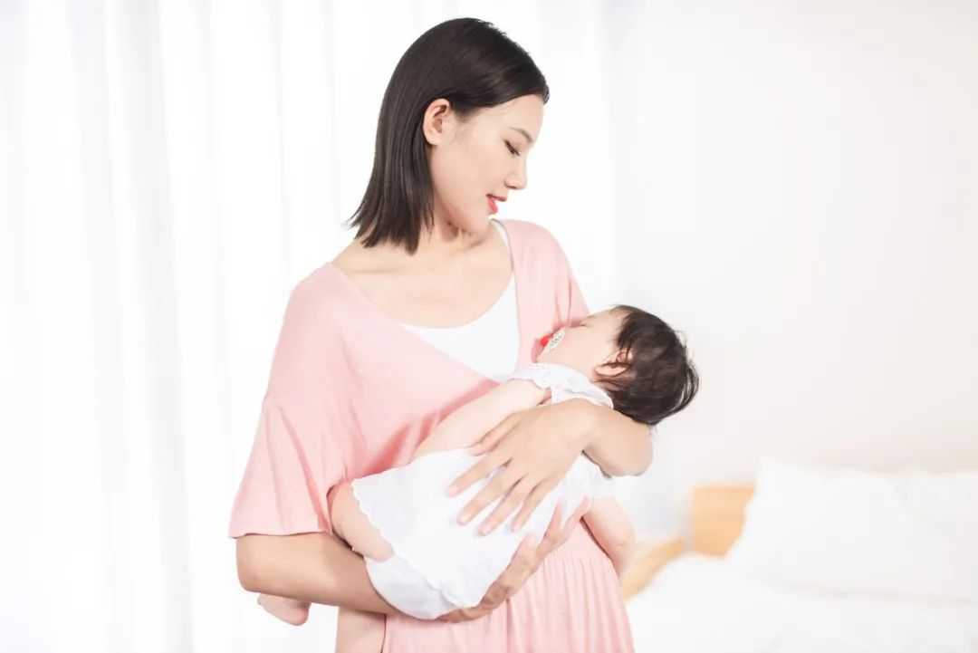 宝妈奶水少，宝宝吃不饱？