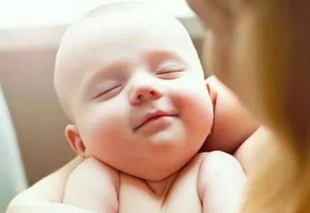 孩子出生后前三天，产妈做好这4件事，宝宝生长发育才不掉队