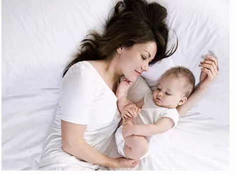 乳房湿疹：原因、症状、护理及哺乳指南